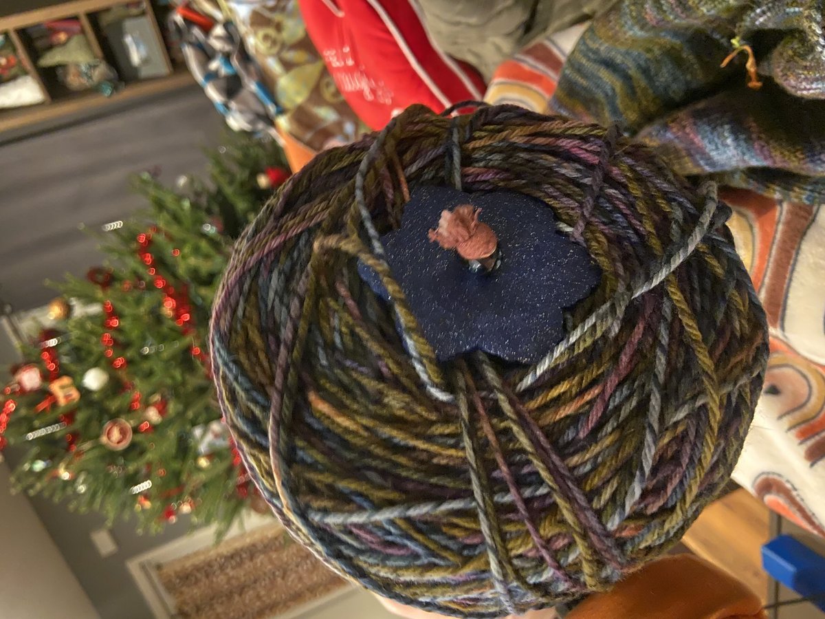Snowflake Yarn cake holder