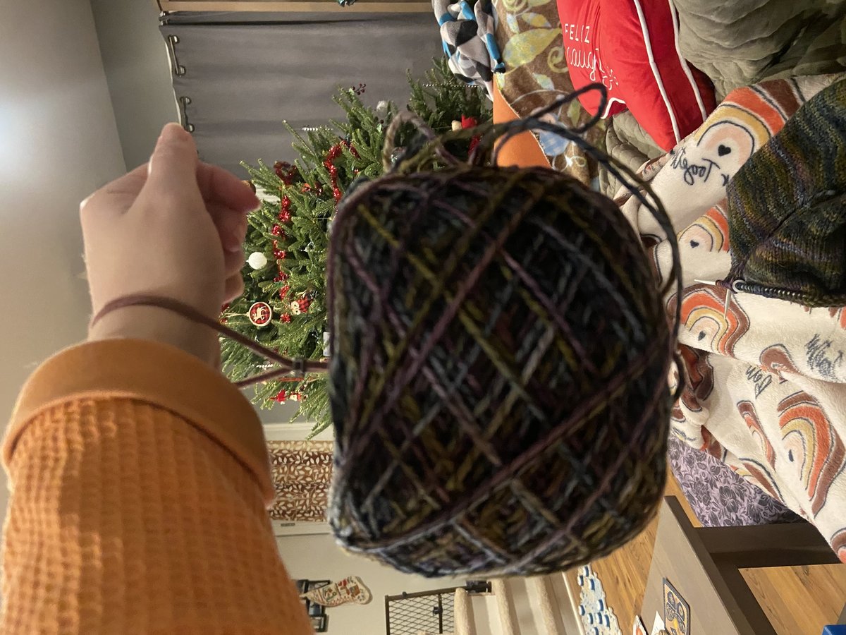 Snowflake Yarn cake holder